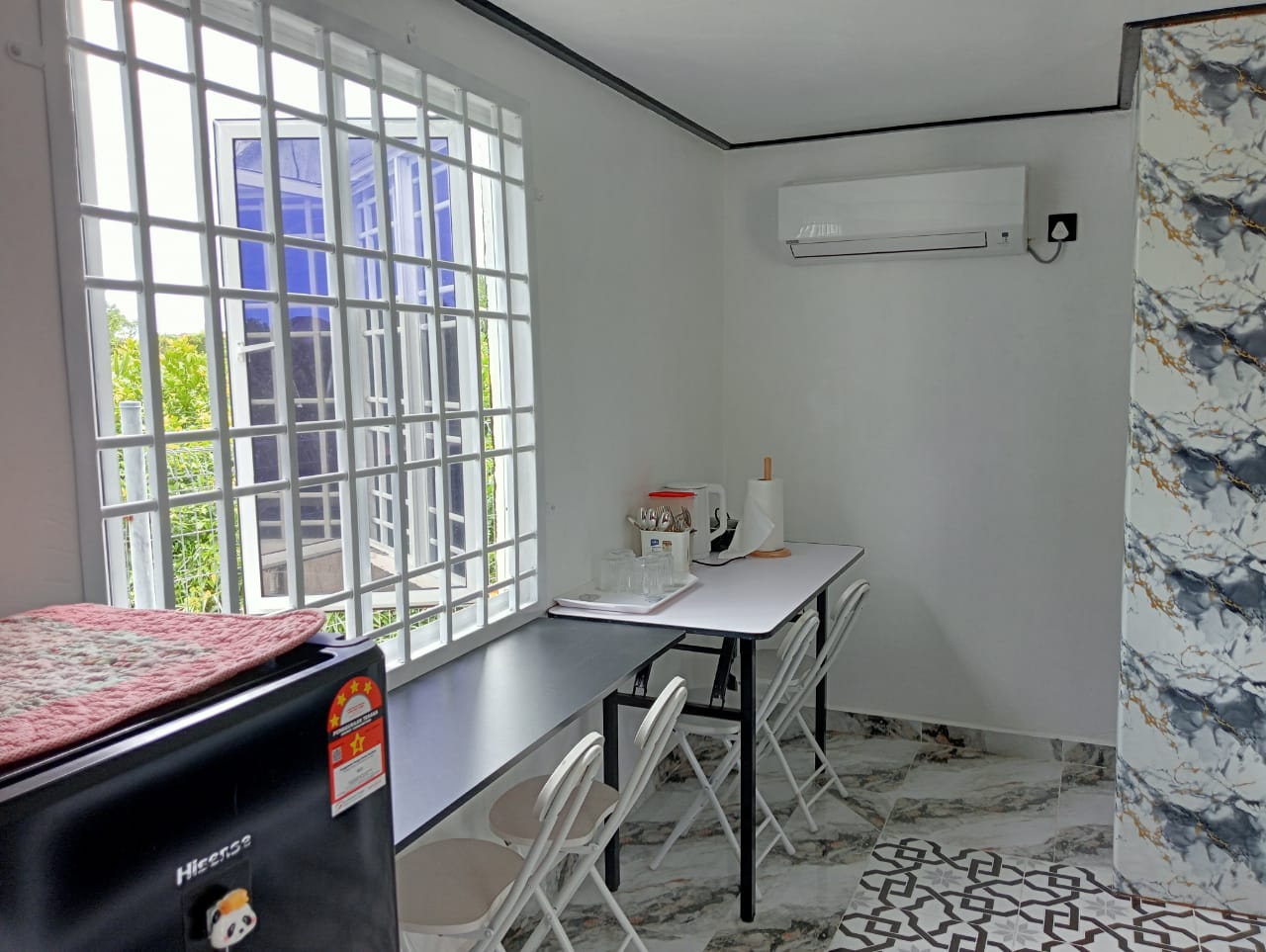 Ruang makan berhawa dingin